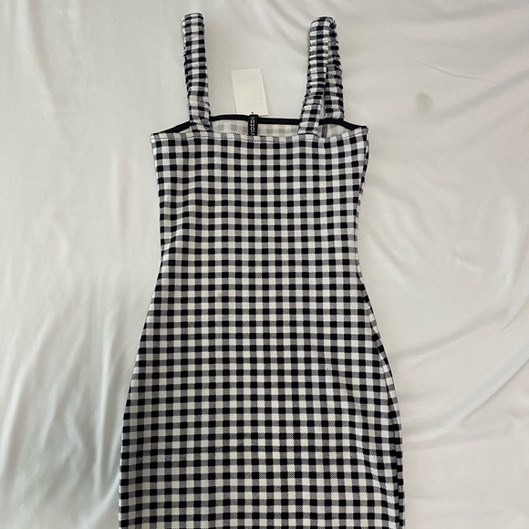 H & M slim dress - Picture 2 of 3